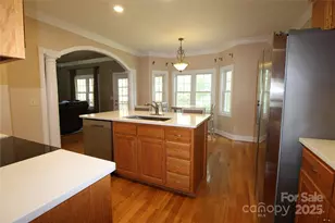 2640 Ironwood Dr, Hickory, NC 28602 - Photo 16