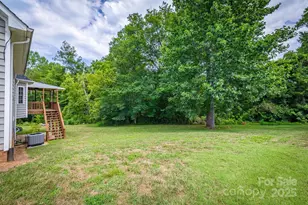 2640 Ironwood Dr, Hickory, NC 28602 - Photo 32