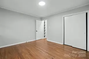 1412 Wembley Dr, Charlotte, NC 28205 - Photo 8