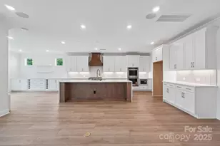 630 Hyder Trl, Tega Cay, SC 29708 - Photo 8