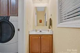 808 Old Fort Rd, Fairview, NC 28730 - Photo 20