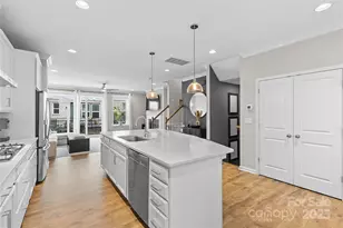 621 Tudor Park Way, Charlotte, NC 28211 - Photo 18