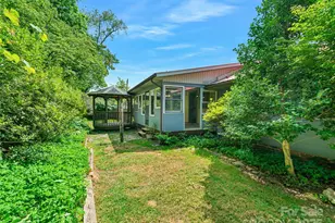 12 Robertson St, Burnsville, NC 28714 - Photo 32