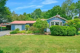 12 Robertson St, Burnsville, NC 28714 - Photo 1