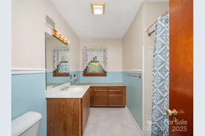 12 Robertson Street, Burnsville, NC 28714 - Photo 26