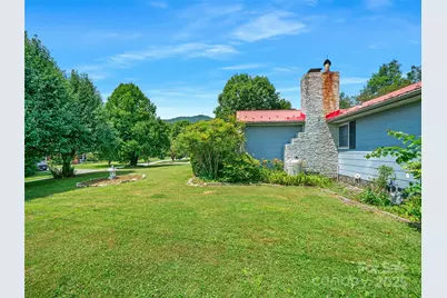 12 Robertson Street, Burnsville, NC 28714 - Photo 38