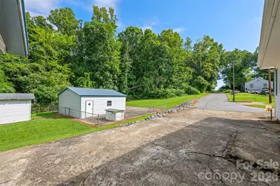 1231 Caldwell Place NW, Lenoir, NC 28645 - Photo 46