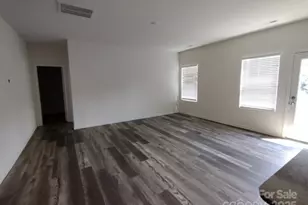 570 30th Ave Cir NE, Hickory, NC 28601 - Photo 4