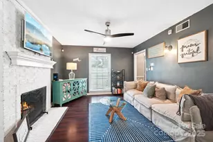 3016 Heathcroft Ct, Charlotte, NC 28269 - Photo 12