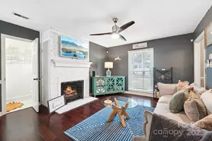 3016 Heathcroft Ct, Charlotte, NC 28269 - Photo 14