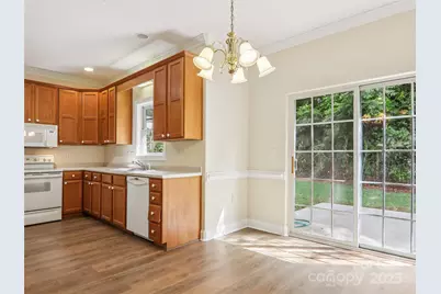 888 West Pointe Drive, Asheville, NC 28806 - Photo 14