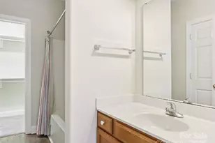 888 W Pointe Dr, Asheville, NC 28806 - Photo 28