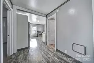 910 Gibbons St, Gastonia, NC 28052 - Photo 6