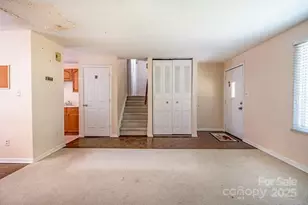 1216 Ogden Pl, Charlotte, NC 28213 - Photo 8