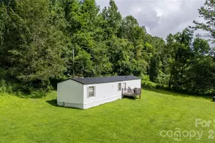 492 Chestnut Mountain Rd, Spruce Pine, NC 28777 - Photo 22