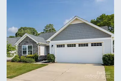 4231 Mackinnon Drive, Charlotte, NC 28214 - Photo 2