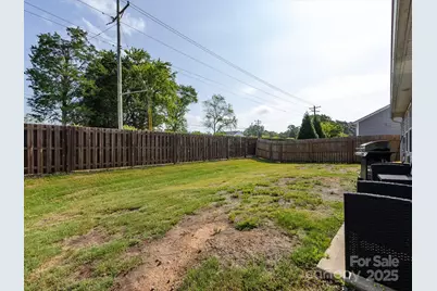 4231 Mackinnon Drive, Charlotte, NC 28214 - Photo 32