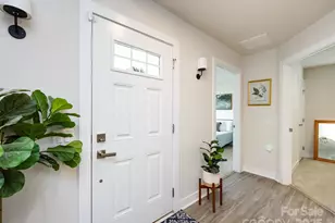 4231 Mackinnon Dr, Charlotte, NC 28214 - Photo 6