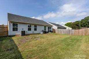 4231 Mackinnon Dr, Charlotte, NC 28214 - Photo 34