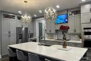 900 Houston Heights Rd, Charlotte, NC 28262 - Photo 8