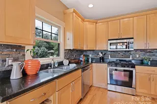 32 Grandview Dr, Asheville, NC 28806 - Photo 14