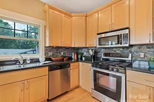 32 Grandview Dr, Asheville, NC 28806 - Photo 16