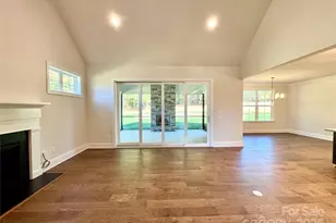 125 Crestview Ln, Troutman, NC 28166 - Photo 12