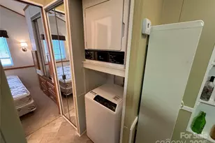 122 Maple St, New London, NC 28127 - Photo 26