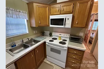 122 Maple Street, New London, NC 28127 - Photo 10