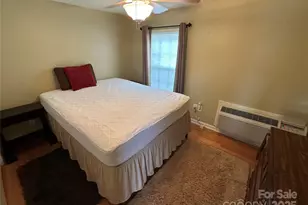 122 Maple St, New London, NC 28127 - Photo 14