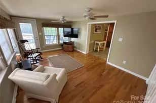 122 Maple St, New London, NC 28127 - Photo 4