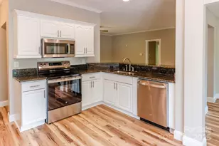 402 Sweetbriar Rd N, Lake Lure, NC 28746 - Photo 8