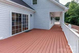 402 Sweetbriar Rd N, Lake Lure, NC 28746 - Photo 4