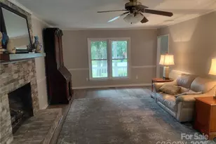 2615 Bayberry Ct, Gastonia, NC 28056 - Photo 4