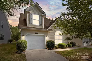 2723 Rozzelles Landing Dr, Charlotte, NC 28214 - Photo 2