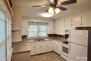 1513 Price Rd, Indian Trail, NC 28079 - Photo 10