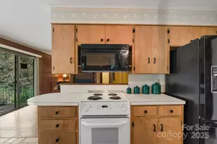 3321 Holly Hill Cir, Valdese, NC 28690 - Photo 10