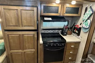 117 Pier Ave, New London, NC 28127 - Photo 10