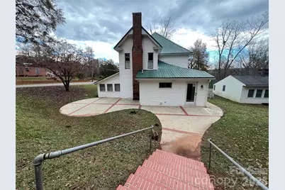 171 N Mitchell Street, Rutherfordton, NC 28139 - Photo 2