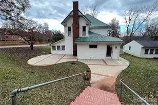 171 N Mitchell St, Rutherfordton, NC 28139 - Photo 2