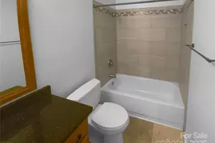 2210 Sumner Green Ave, Charlotte, NC 28203 - Photo 14