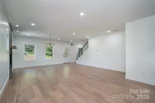 253 Eagles Eye Dr, Hendersonville, NC 28792 - Photo 10