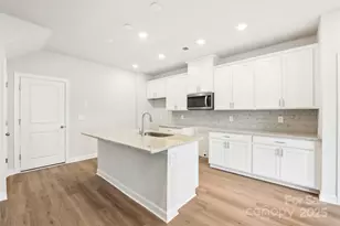 1429 Wildflower St, Newton, NC 28658 - Photo 4