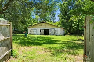 101 3rd St, Cheraw, SC 29520 - Photo 4