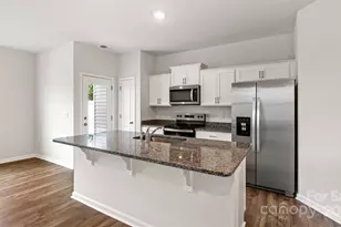 5 Caroline Vly Ln, Hendersonville, NC 28792 - Photo 4