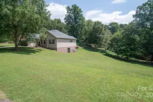 5692 Marblestone Dr, Granite Falls, NC 28630 - Photo 4