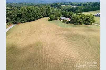 312 Lister Road, Landrum, SC 29356 - Photo 2