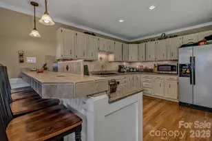 31 Mark Twain Rd, Asheville, NC 28805 - Photo 16