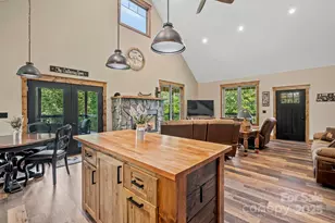 211 Wimbledon Ct, Leicester, NC 28748 - Photo 14