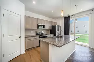 9213 Widden Wy, Charlotte, NC 28269 - Photo 12